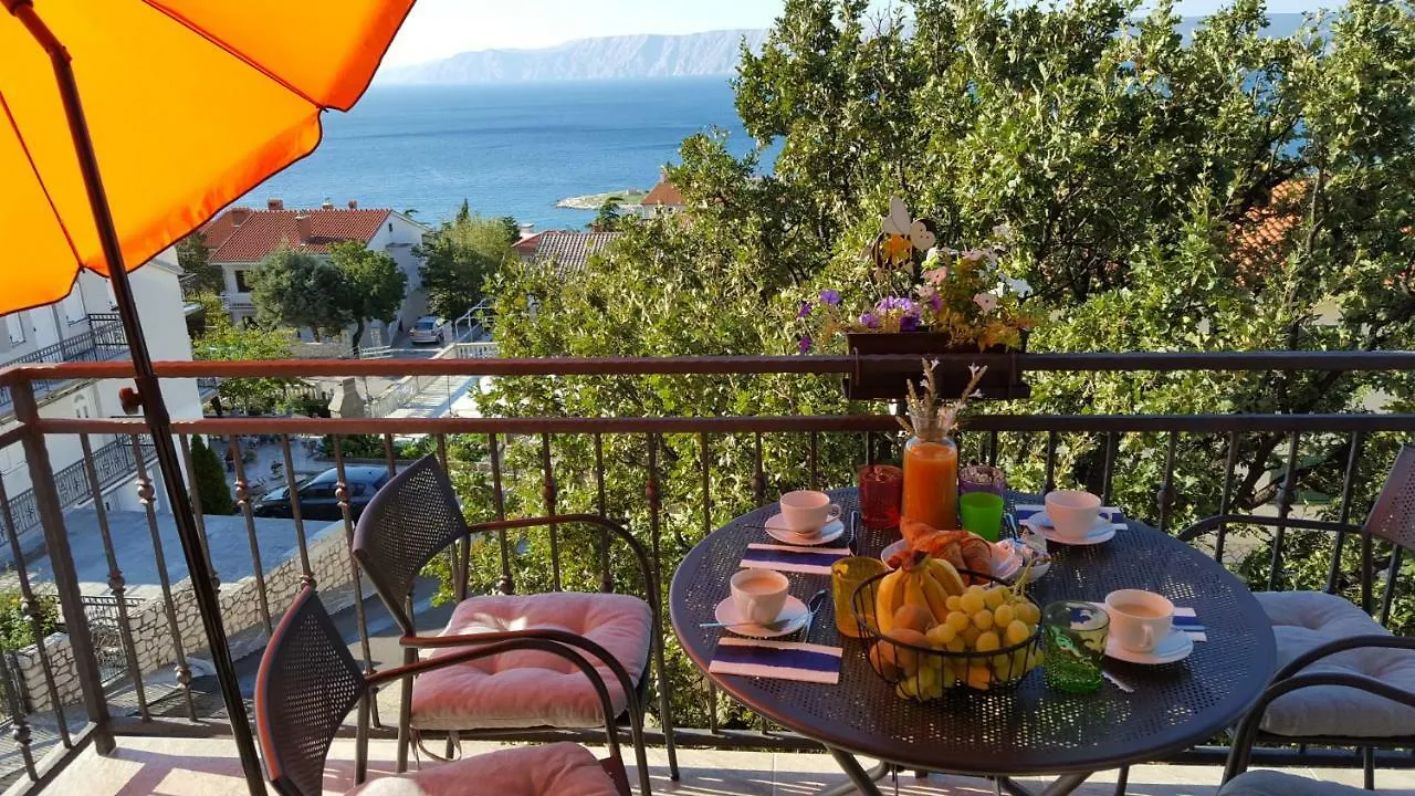 Spacious Apartment With Stunning View Novi Vinodolski